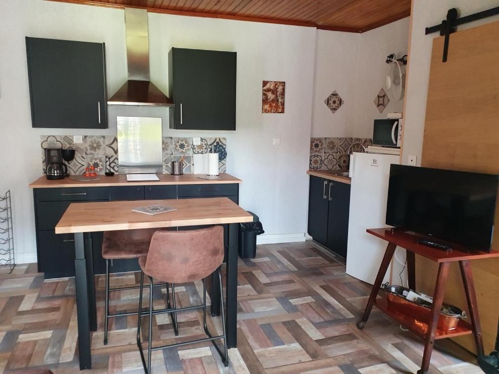 Le pigeonnier logement 4 personnes La maisonnette rénovée logement 2 personnes Floirac  Esterno foto