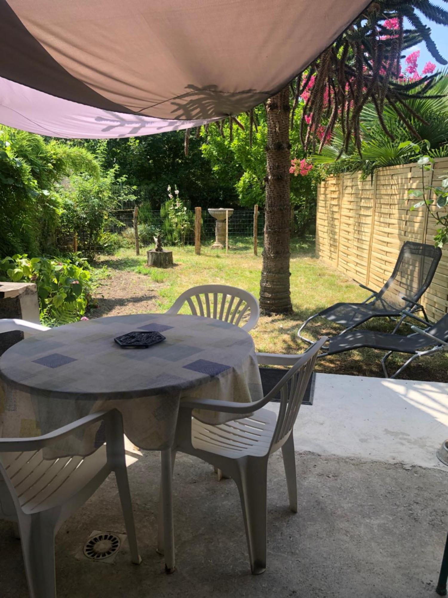 Le pigeonnier logement 4 personnes La maisonnette rénovée logement 2 personnes Floirac  Esterno foto